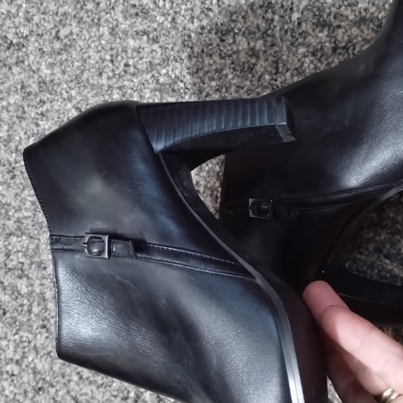 Markon booties size 7 - Picture 3 of 4